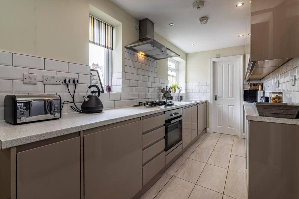 Dovecote House Beeston Private Parking 15Mins From Nottingham City Centre Close To Qmc Hospital Esterno foto
